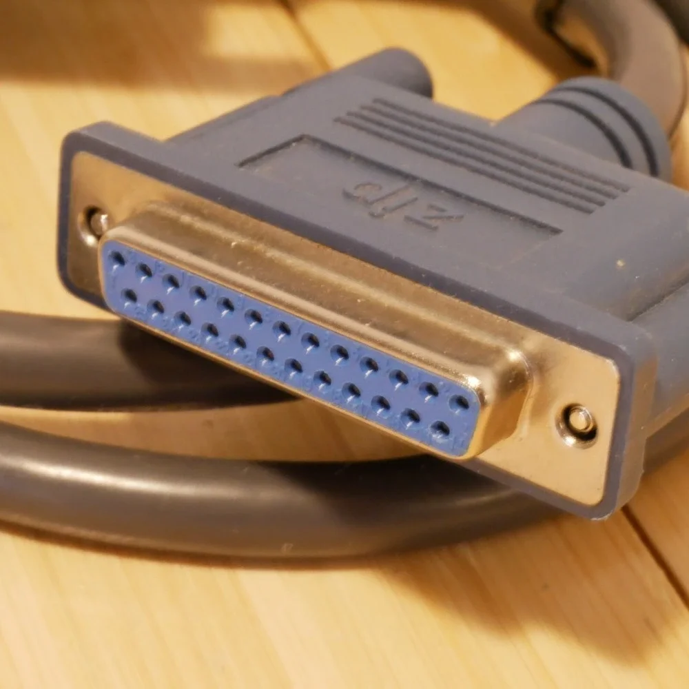 Iomega OEM Cable 25Pin Male to 25Pin Female DB25 -‎ for ZIP Drive Z100P Z250P